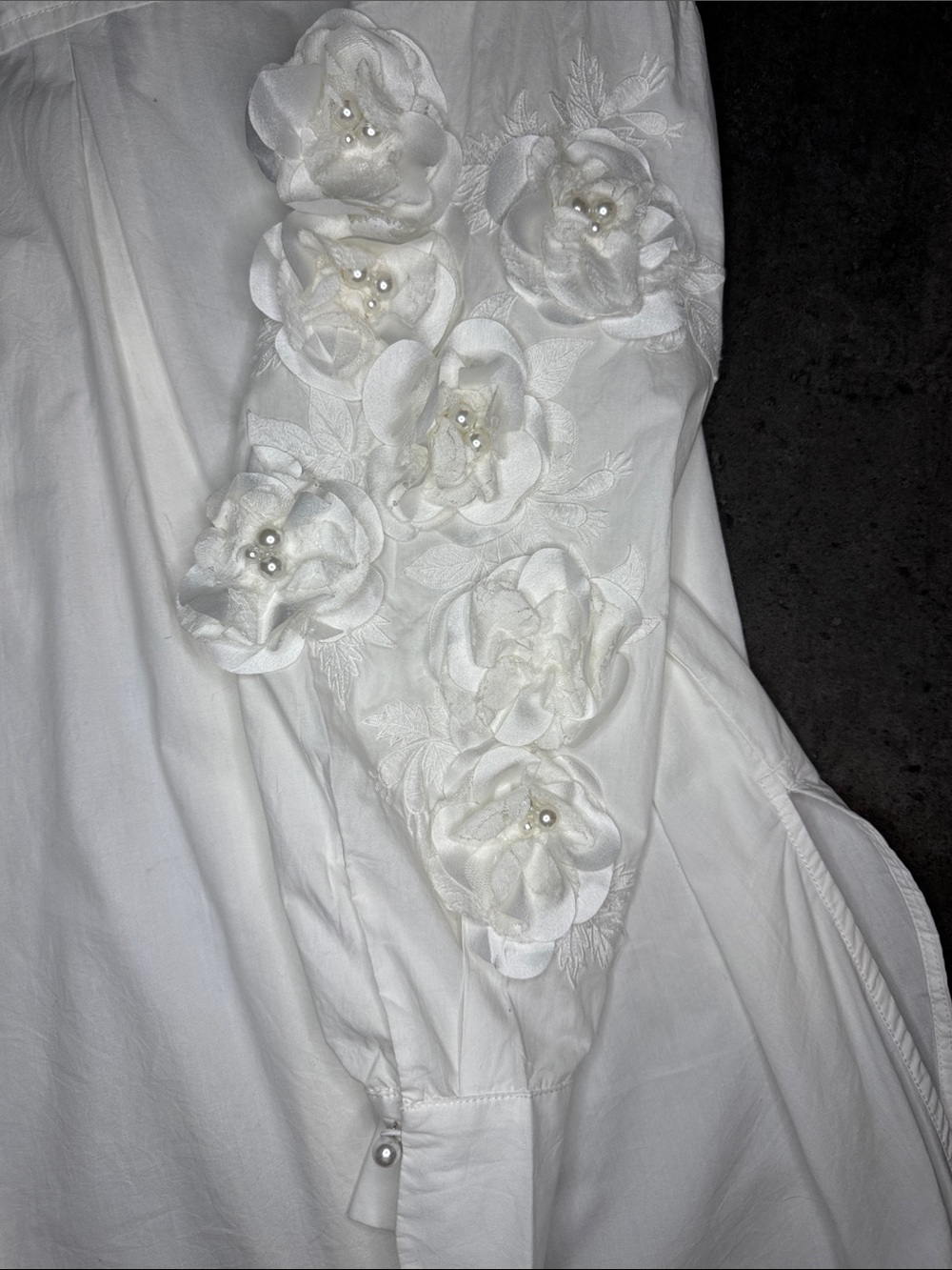 Anthropologie Maeve Bennet Buttondown 3D Floral Appliqué Shirt Fits Larger - Picture 15 of 17